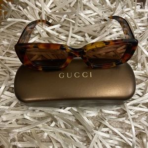 HOT Vintage Gucci Sunglasses GG2409/S D19 Y2K Tortoise Print with case!